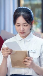 MẸ TÔI CÓ MỘT QUYỂN SỔ GHI CHÉP KHOẢN NỢ CỦA TÔI VỚI BÀ!