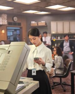 THÍCH ĐỒ OAN CHO TÔI, THÌ TÔI SẼ CHO CÔ BIẾT TAY