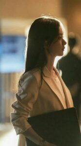 ĐÚNG LÀ TỰ LẤY ĐÁ ĐẬP CHÂN MÌNH